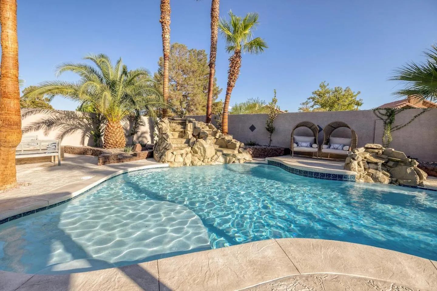 Oasis In The Desert W Heated Pool Fully Renovated Las Vegas