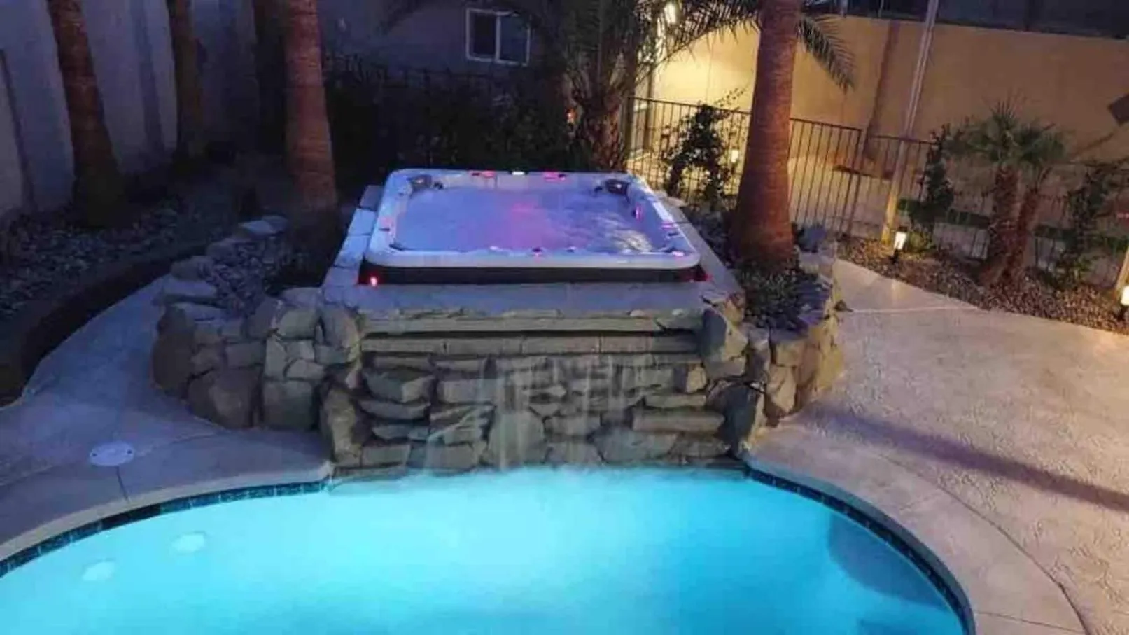 Oasis In The Desert W Heated Pool Fully Renovated Las Vegas 0*,  ABD