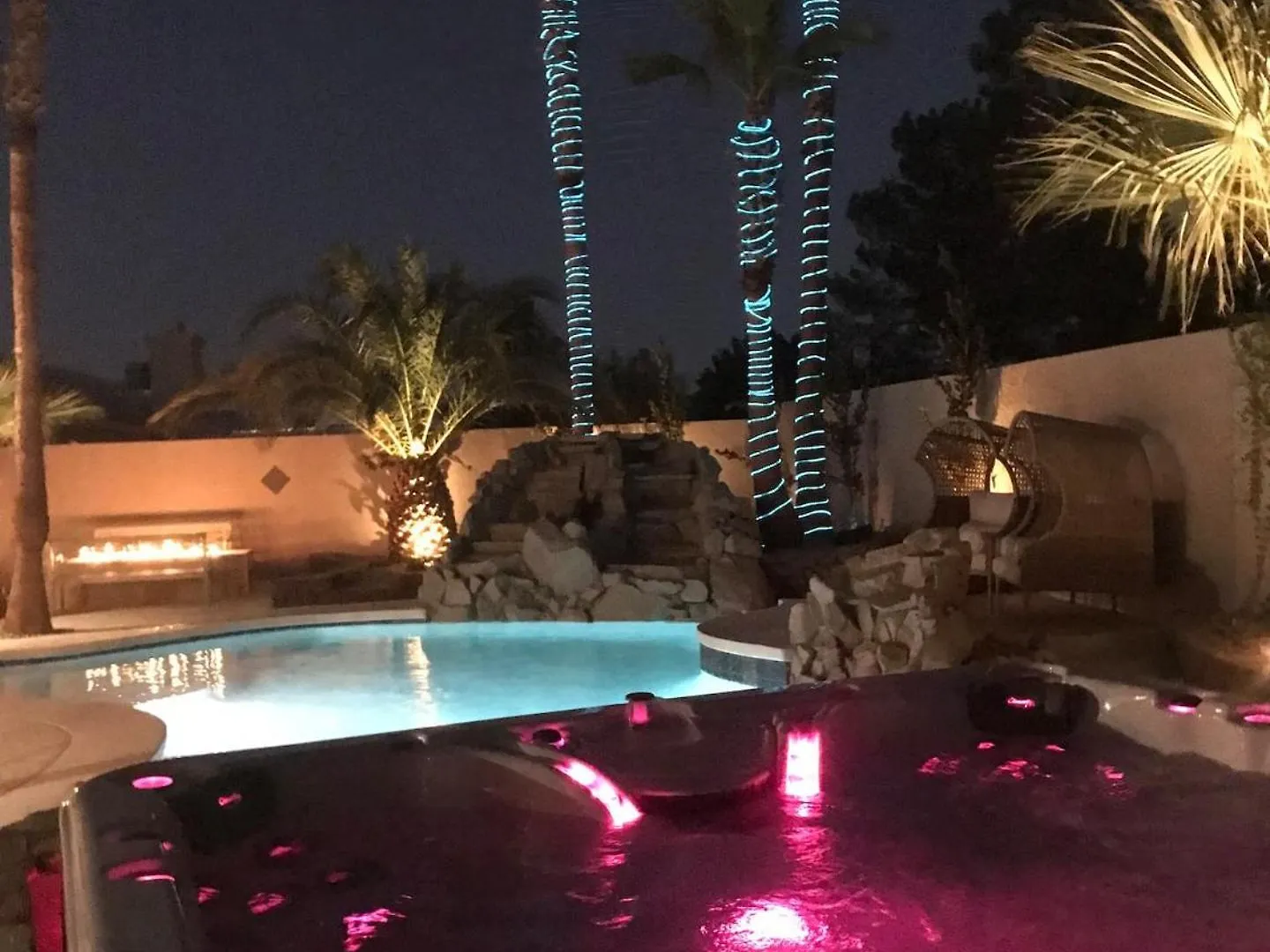 Oasis In The Desert W Heated Pool Fully Renovated Las Vegas ABD