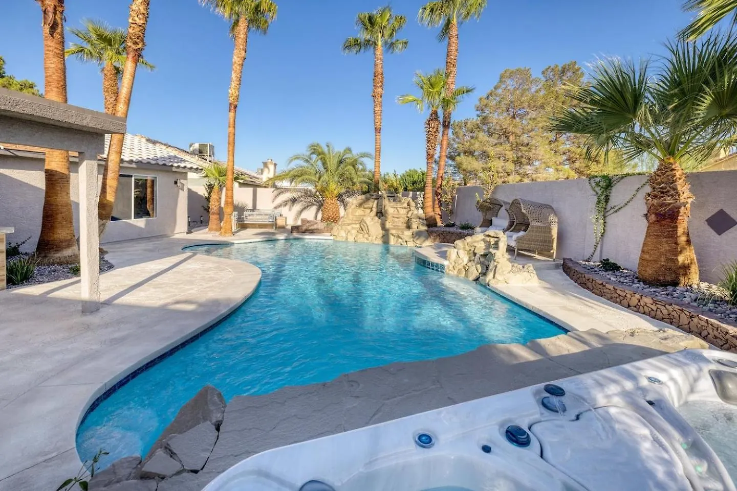 Oasis In The Desert W Heated Pool Fully Renovated Las Vegas