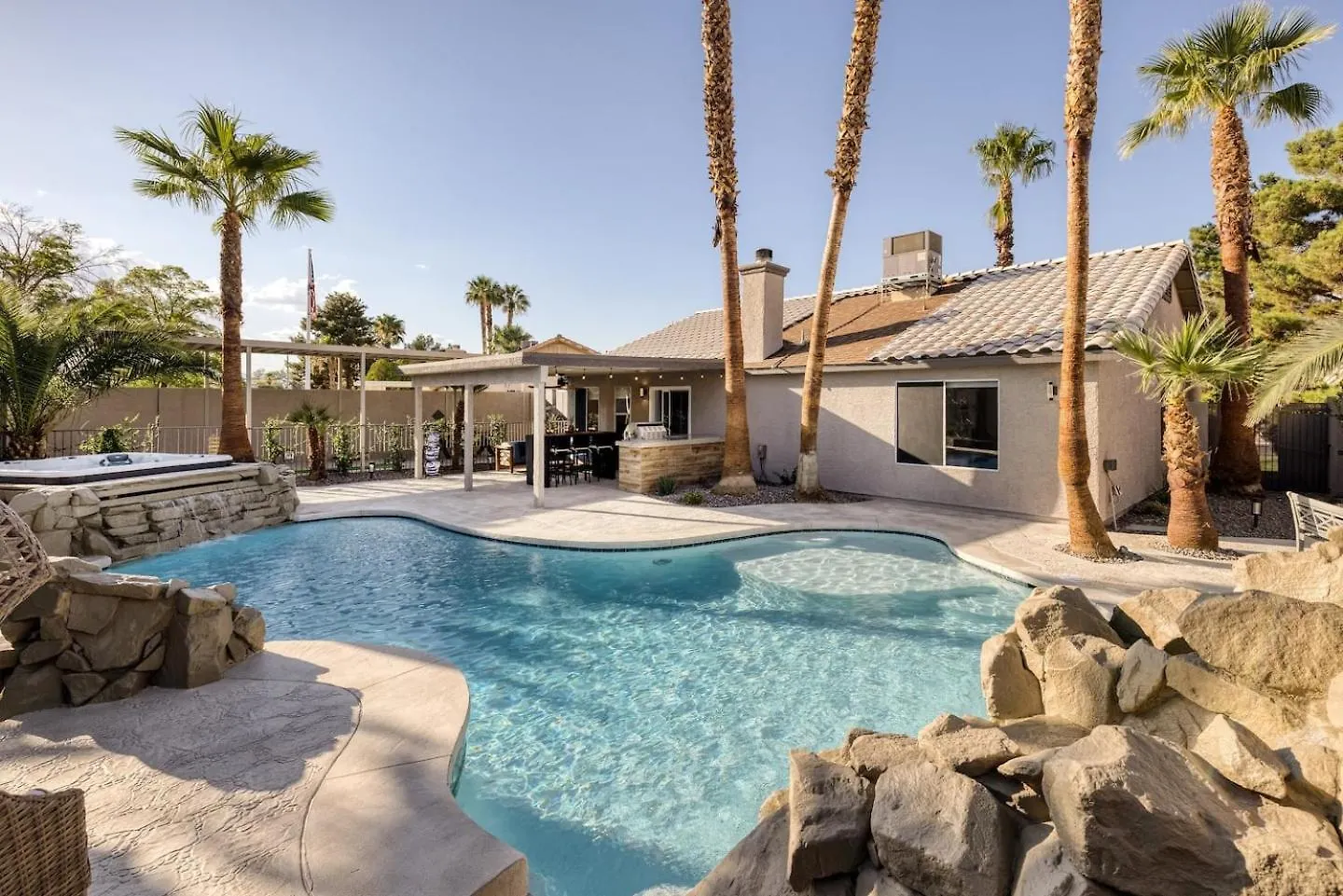 Oasis In The Desert W Heated Pool Fully Renovated Las Vegas